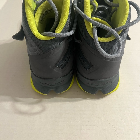 Men’s Nike Zoom LeBron Soldier Eight 8 Basketball Shies Size 13 653641-070 - Picture 8 of 9